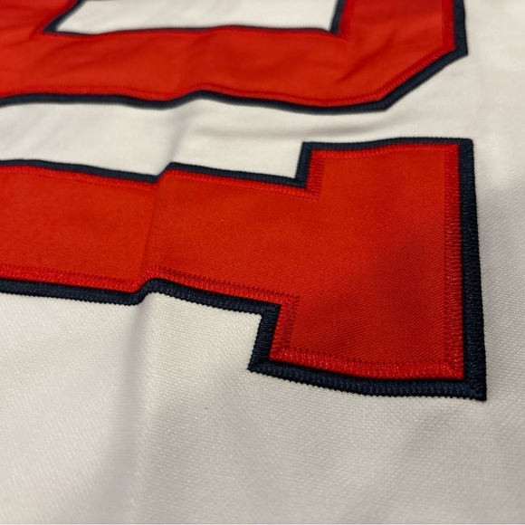 Chipper Jones Atlanta Braves Jersey Mens XL 1995 World Series Home White NWT - Picture 12 of 12